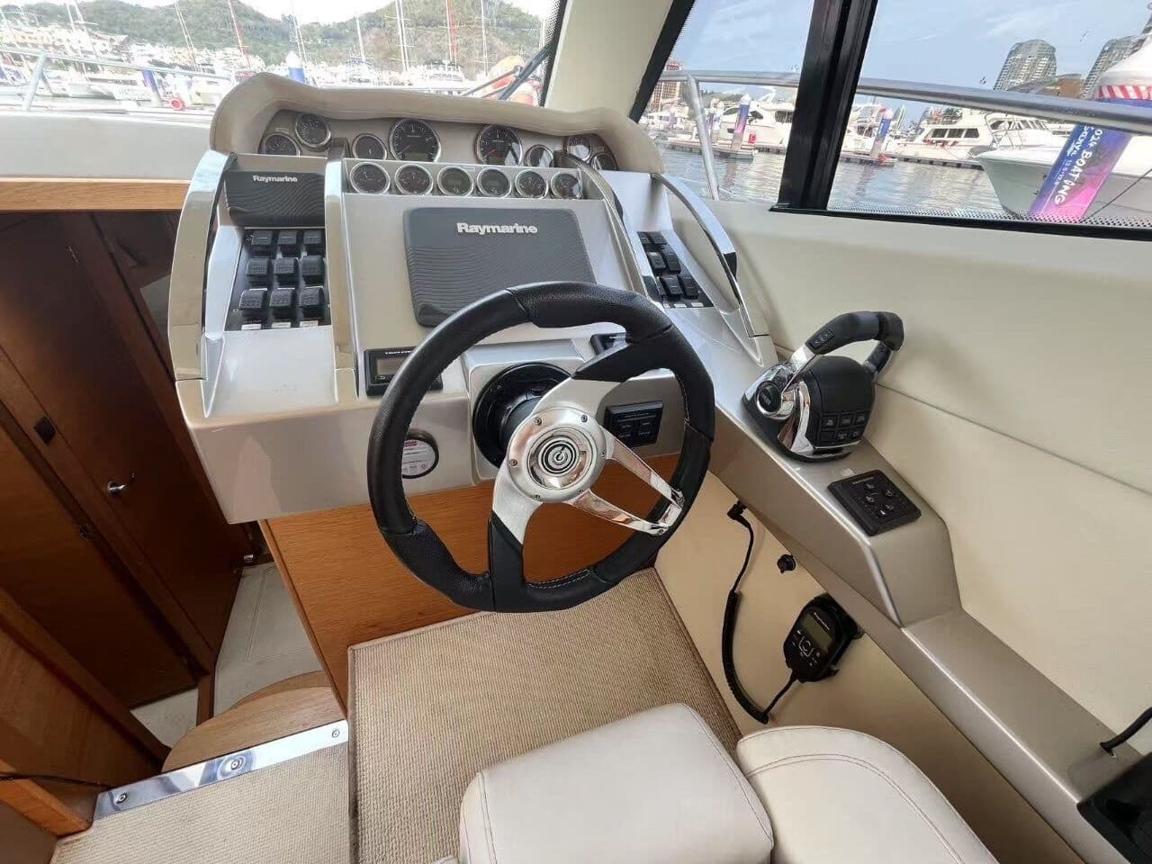 2014 Galeon 340 Fly — фото 8